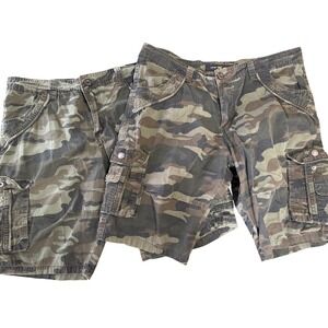 XRAY Mens Camo Cargo Shorts Lot of 2 Size 38 Cotton Baggy Distressed Y2K Skate